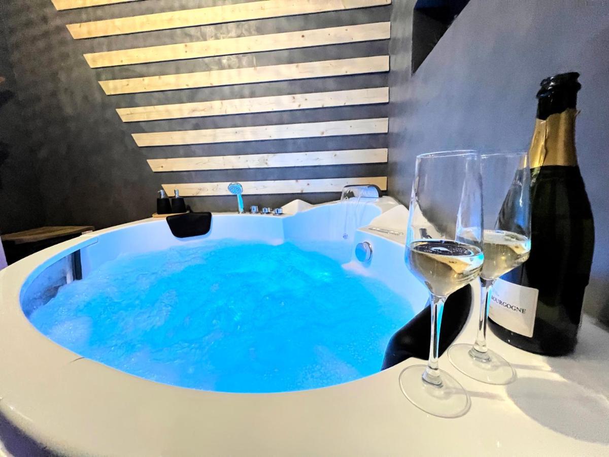 Gite Cosy Avec Jacuzzi Classe 3 Etoiles Poncin 外观 照片